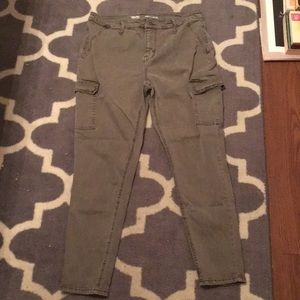 High rise cargo jeggings